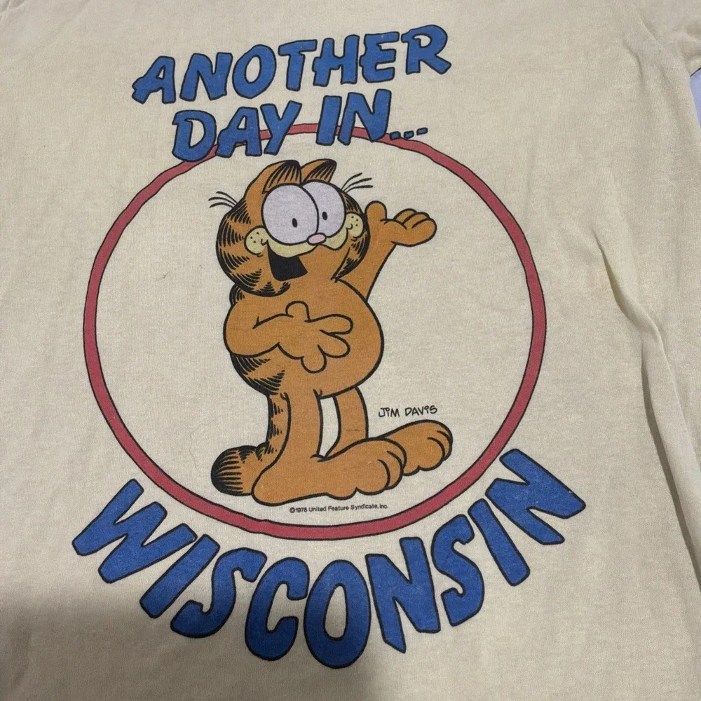 Very Rare Vintage 1978 Garfield Big Logo Crew Neck‎ Yellow Sun Label Wisconsin